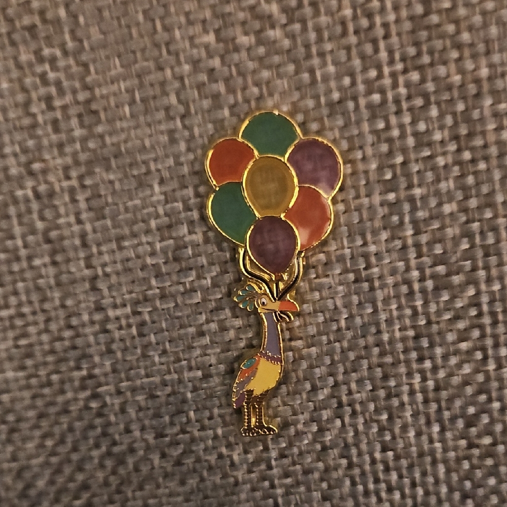 Loungefly Kevin Balloon Pin
